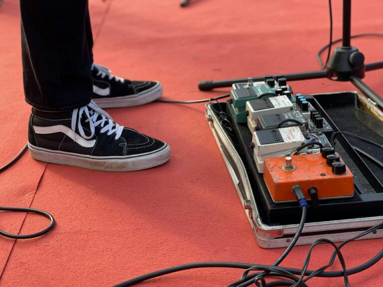 The Best Multi-Effects Pedals for Songwriters in 2026