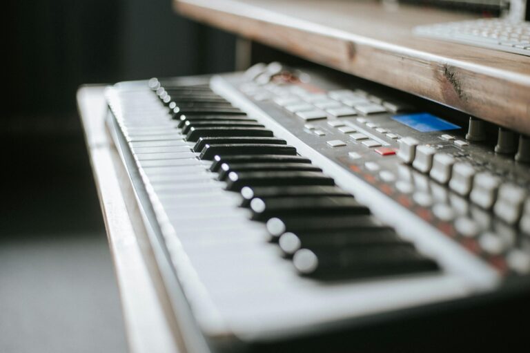 Gear Setup for Songwriters on a $300 Budget: A Complete, No-Nonsense Guide